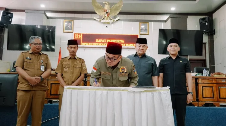 DPRD Solsel Sahkan Perubahan Perda Pajak dan Retribusi Daerah