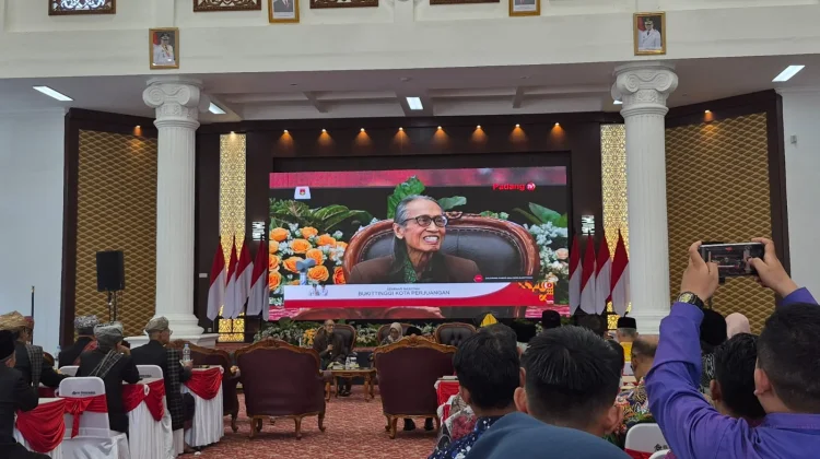 Peringati 100 Tahun Jam Gadang, Anhar Gonggong Angkat Sejarah PDRI