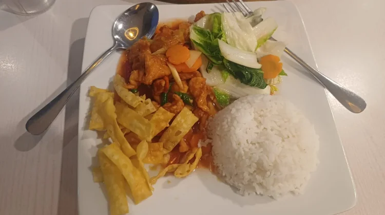 Harmoni Rasa dalam Sepiring Ayam Kluyuk