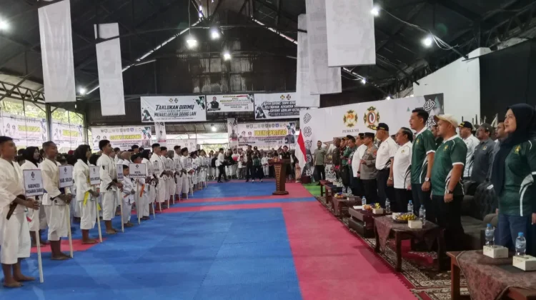 Sebanyak 426 Kenshi Berlaga pada Kejurnaswil Kempo Sumatera di Sawahlunto