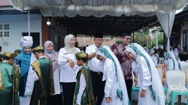 Perkuat Pendidikan Agama, Wawako Payakumbuh Hadiri Khatam Al-Qur'an 47 Santri