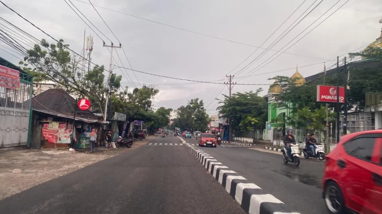 Pembatas Jalan Berperan Penting Menjaga Keselamatan Pengguna Jalan