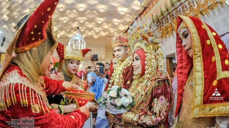 Menjemput Fajar tanpa Noda, Mengembalikan Kesucian Baralek di Ranah Minang