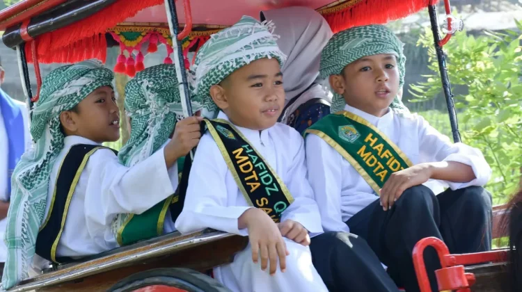 Khatam Al-Qur'an Perkuat Karakter Generasi Muda di Kabupaten Agam