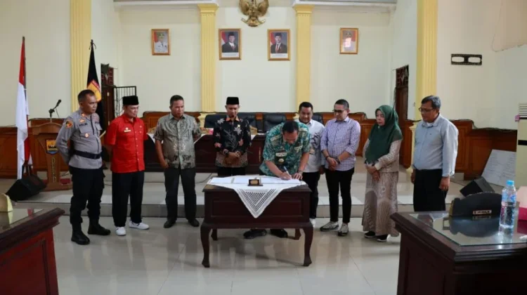 DPRD Pariaman Sahkan Perda Kawasan tanpa Rokok