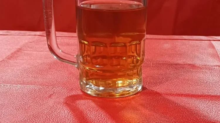 Setiap Makan Minum Teh Manis? Kenali Bahaya Tersembunyi di Baliknya