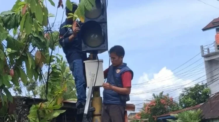 Dishub Kota Solok Peremajaan Warning Light Simpang Sigege