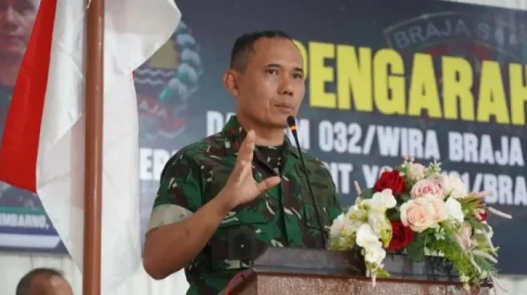Danrem 032/Wirabraja Kunjungi Yonif 131/Braja Sakti