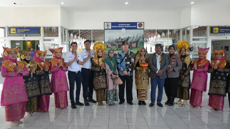 Kunjungan Wisman ke Sumbar Melonjak 34,68 Persen pada Mei 2026