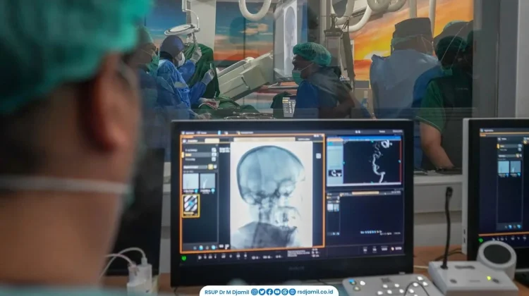RSUP Dr. M. Djamil Lakukan Pemasangan Flow Diverter Perdana