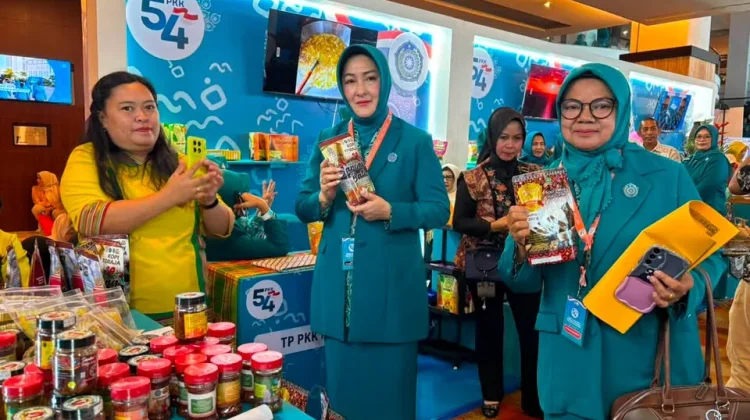 Ketua TP PKK Padang Panjang Hadiri Puncak HKG PKK Nasional ke-54 di Makassar