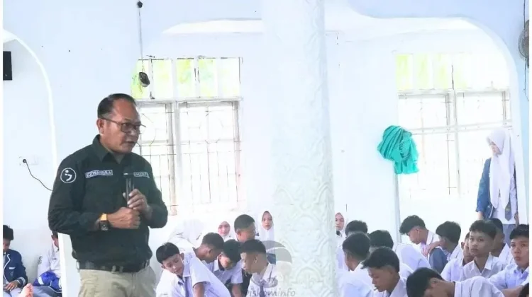 SMAN 7 Sijunjung Bekali Siswa Baru Keadaban dan Keamanan Digital