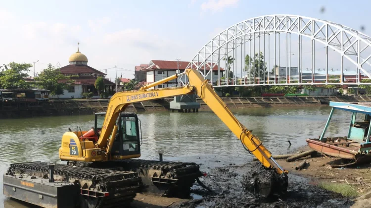 Pengerukan Sedimen Batang Arau Ditarget Rampung Akhir Juli 2026