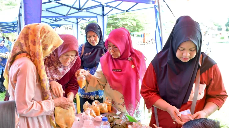 Bazar dan Pasar Murah HJK Lubuk Basung Bantu Warga dan Promosikan UMKM