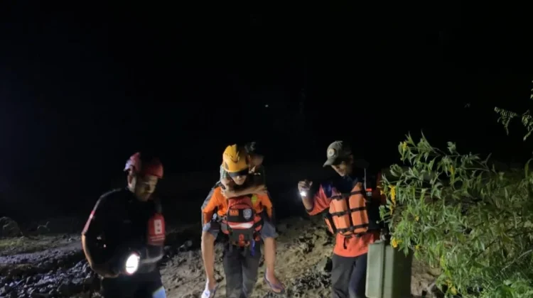 Tanggul Batang Tumayo Agam Jebol, Ratusan Warga Terdampak Banjir