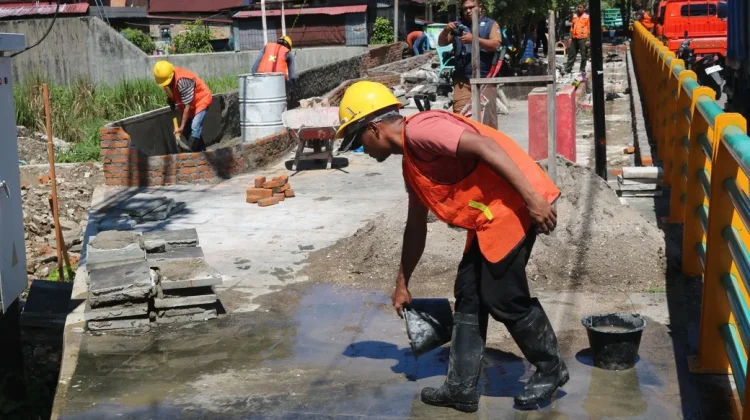 Pemko Padang Percantik Batang Arau jelang HJK