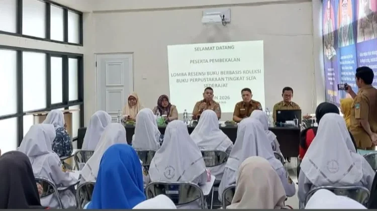 Tingkatkan Literasi Pelajar, Perpusda Pasbar Gelar Pembekalan Lomba Resensi Buku