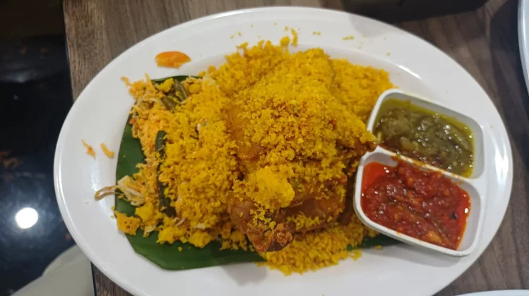 Membongkar Rahasia Kelezatan Ayam Kremes