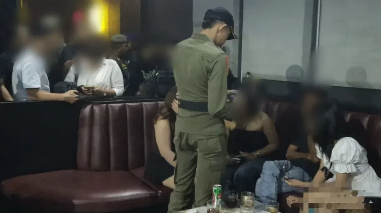 Satpol PP Padang Data Sembilan Pengunjung tanpa Identitas dalam Operasi Yustisi
