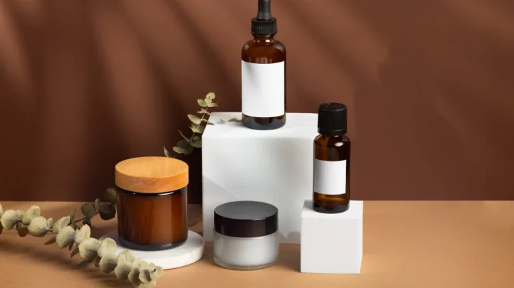 Perhatikan Makeup yang Digunakan agar Kulit Tetap Sehat