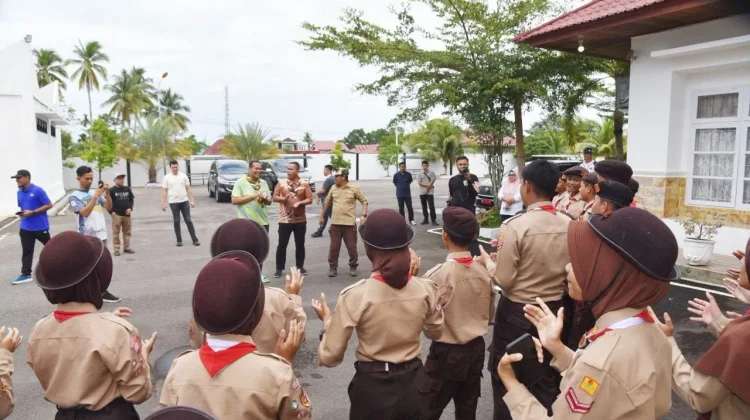 Pemko Pariaman Motivasi Kontingen Pramuka Penggalang Jelang Jambore Nasional