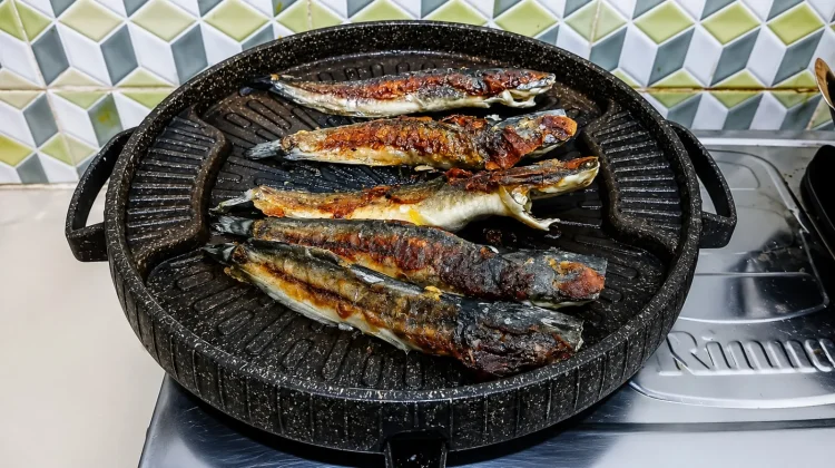 Rahasia Ikan Bakar Gurih dan Tidak Lengket di Panggangan