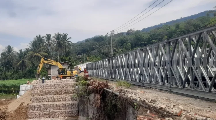 Dana Transfer ke Daerah Sambungkan Kembali Akses Pascabencana di Tanah Datar