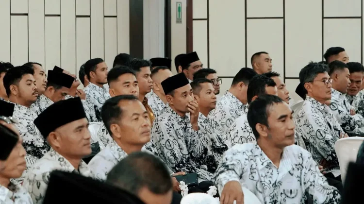 Pengukuhan Bunda Guru Perkuat Transformasi Pendidikan Solok Selatan