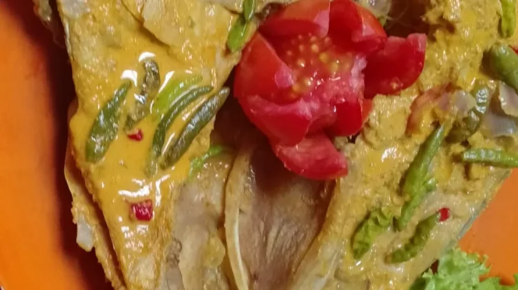 RM. Simpang TPI Bungus Pilihan Tepat Menikmati Gulai Kepala Ikan