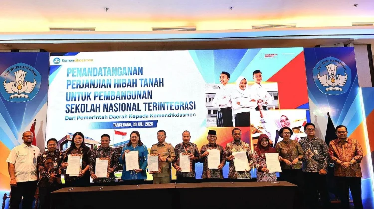 Pasaman Barat Teken Hibah Lahan untuk Sekolah Nasional Terintegrasi