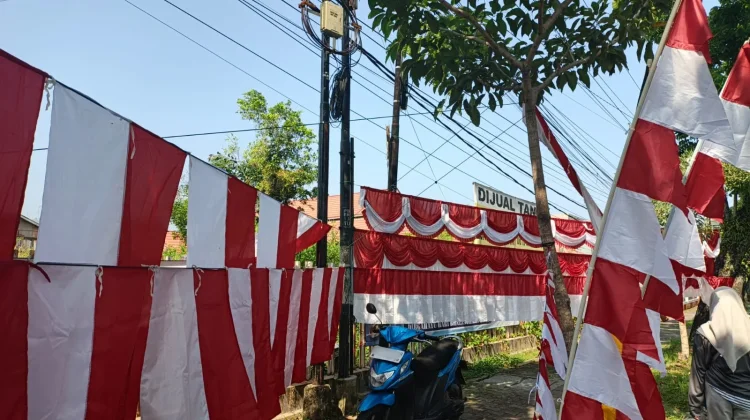 Awal Agustus, Penjualan Bendera Merah Putih Masih Sepi
