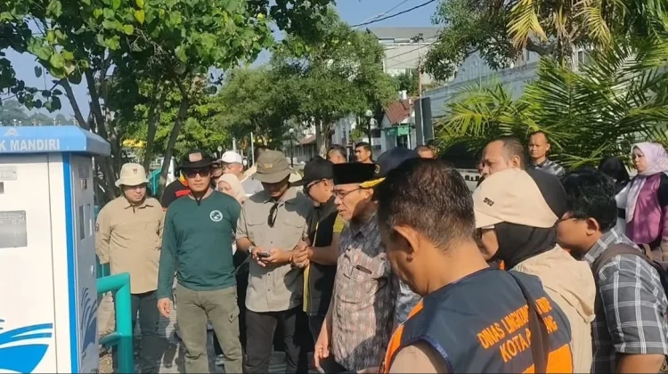 Satpol PP Kawal Peninjauan Lokasi HJK Padang Ke-357