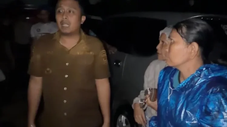 Wagub Sumbar Evakuasi Korban Banjir di Parak Jambu Padang