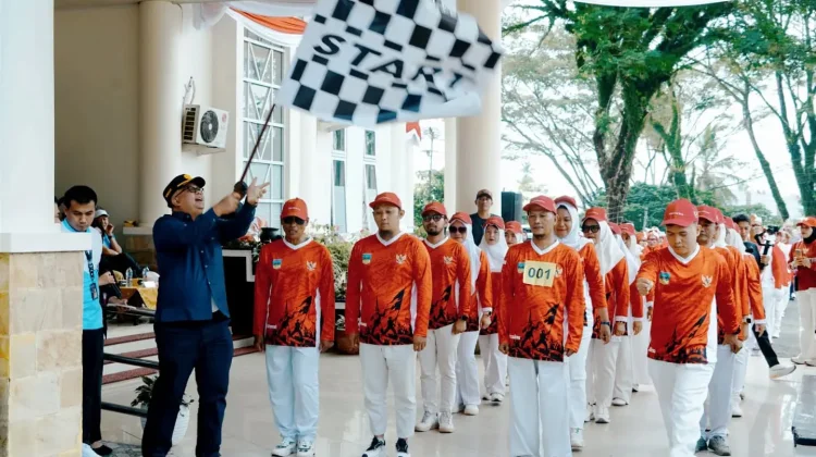 Semangat Kemerdekaan Warnai Jalan Santai HUT Ke-81 RI di Solok Selatan