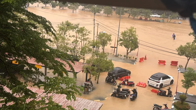 Musim Hujan Datang, Masyarakat dibantaran Sungai Deg-degan