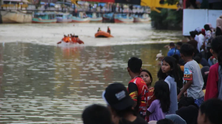 Sedayung Sampan HJK Padang Dibanjiri Sekitar 5.000 Penonton di Hari Pertama