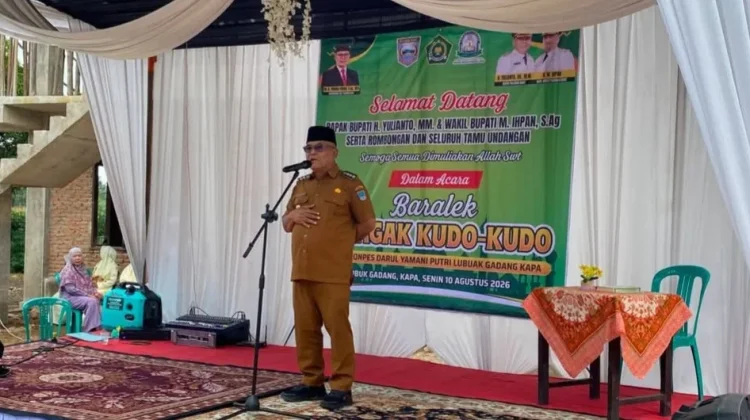 Pemkab Pasbar Berikan Bantu Masjid Pesantren Darul Yamani