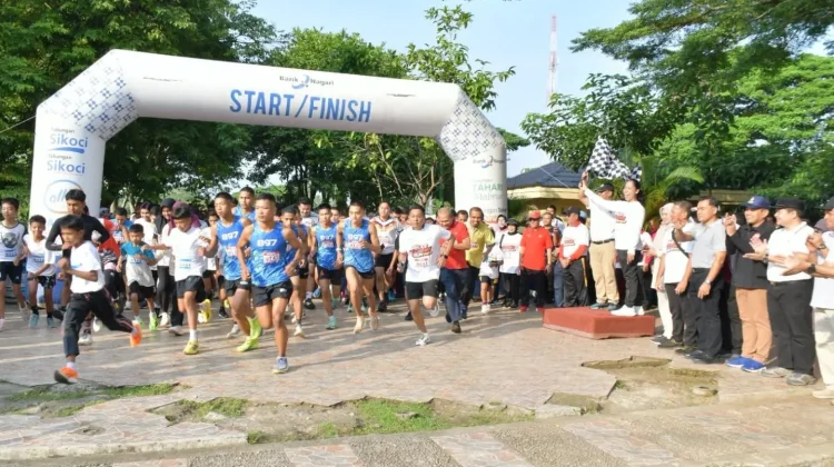 Ribuan Warga Agam Meriahkan Jalan Santai dan Police Women Run 2026