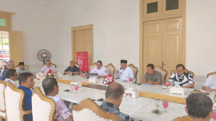 Sambut HUT ke-81 RI, Mahyeldi Dialog Bareng Wartawan Senior