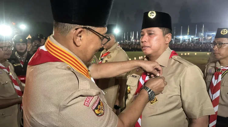 Wako Hendri Arnis Terima Lencana Darma Bakti Gerakan Pramuka Tingkat Nasional
