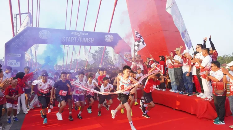 Ribuan Warga Meriahkan Dharmasraya Merah Putih Run 2026