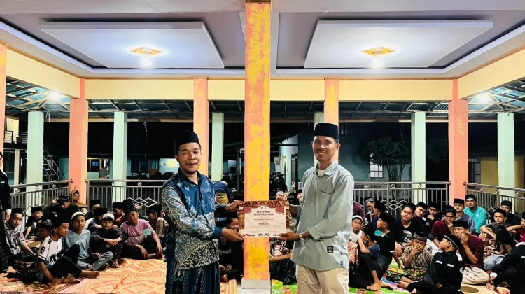 Seminar Kemerdekaan di PPMINI Tandikek, Ketua PW IPNU Sumbar Bahas Bahaya Bullying