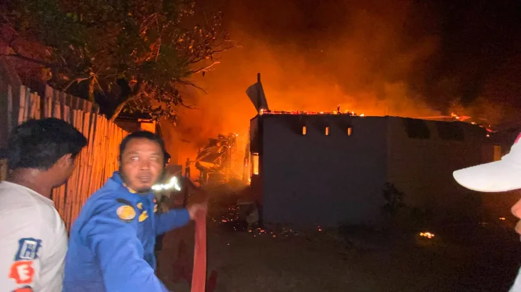 Enam Rumah Terbakar di Padang Tiakar, Enam KK Terdampak
