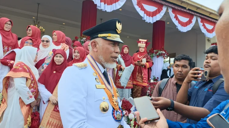 Pemprov Sumbar Kirim 1 Ton Rendang untuk Korban Bencana NTT