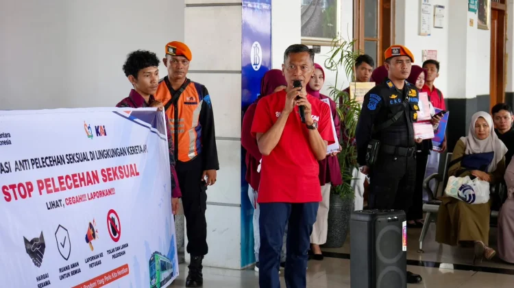 19.702 Pelanggan Naik Kereta Api Pariaman Ekspres saat Libur HUT ke-81 RI