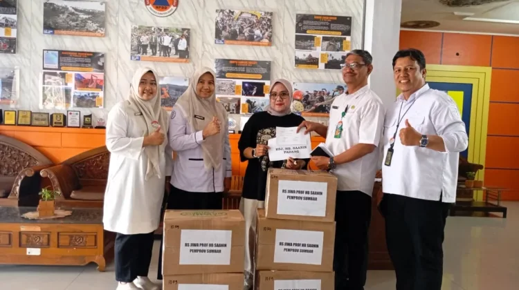 Pemprov Sumbar Himpun 1,4 Ton Rendang untuk Korban Gempa NTT