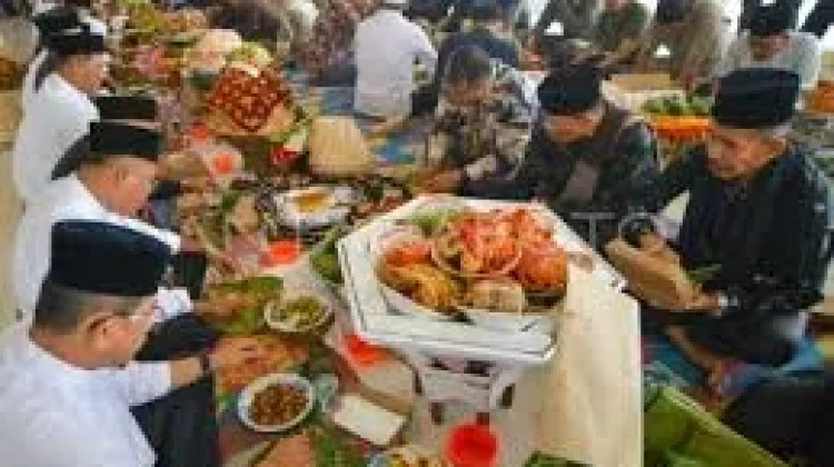 Serunya Makan Bajamba, saat Hidangan Menyatukan Semua