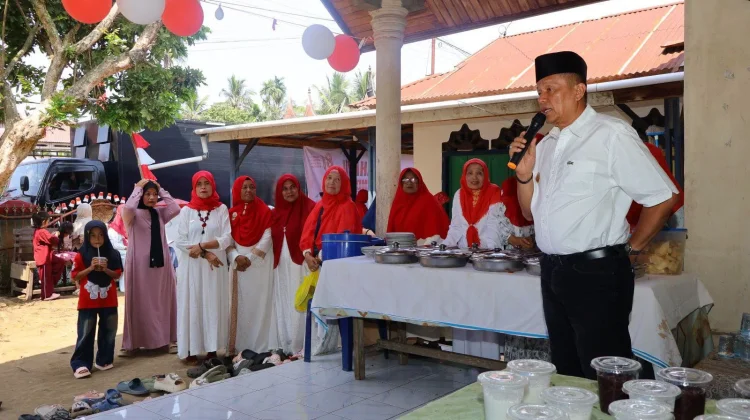 Semarak HUT RI ke-81, Warga Koto Panjang dalam Gelar Jumat Berkah Bersama Anak Yatim