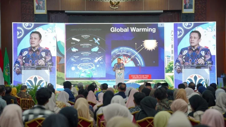 Wamen LH Soroti Sampah, Perubahan Iklim dan Ancaman Bencana