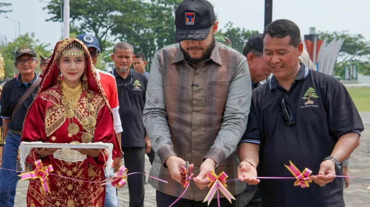 Ratusan Bonsai Dipamerkan, Potensi Padang Terus Dikembangkan